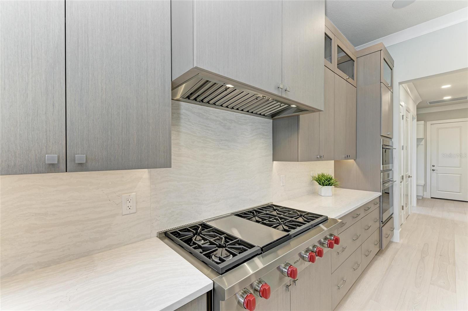 FOUNDERS CLUB - Residential