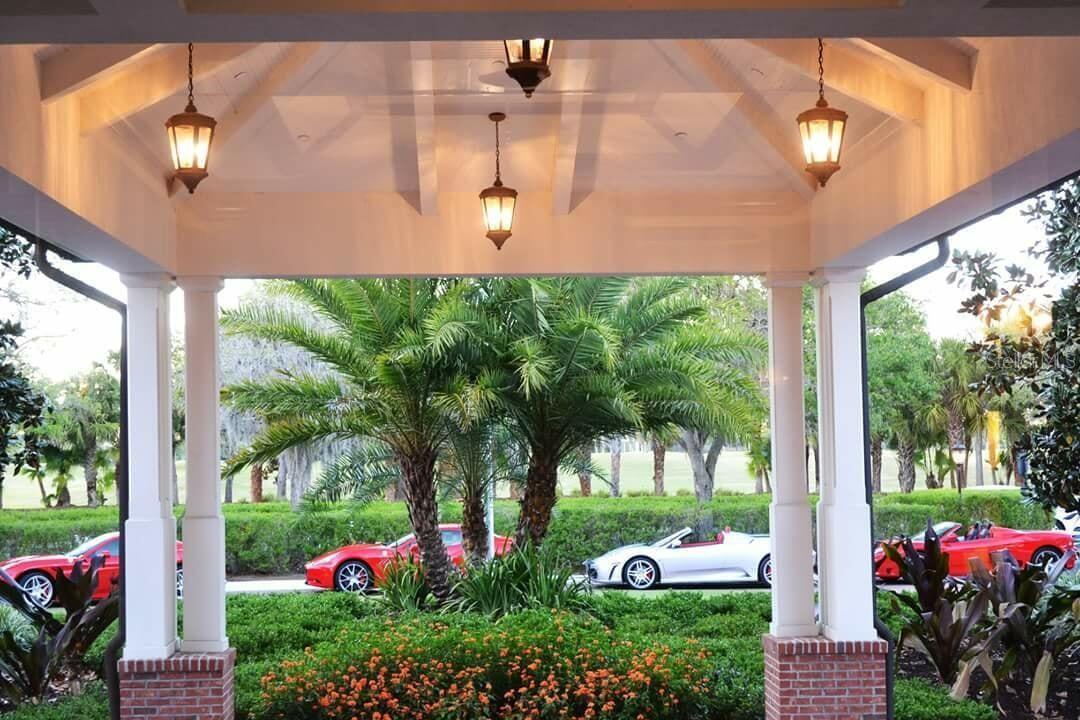 FOUNDERS CLUB - Residential