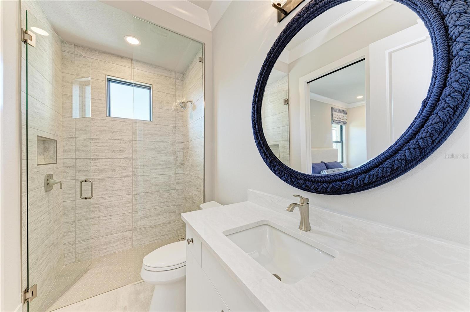 FOUNDERS CLUB - Residential