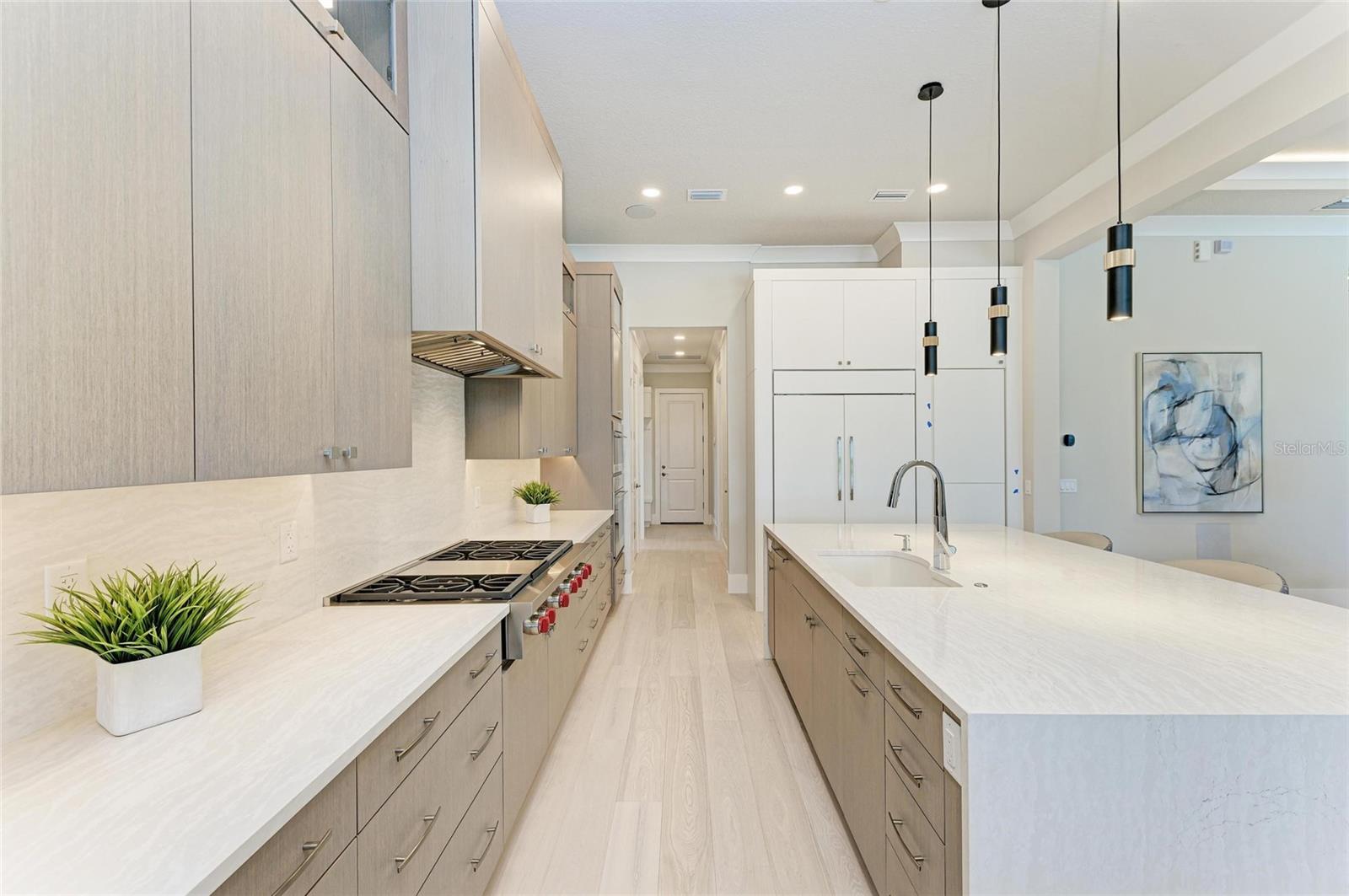 FOUNDERS CLUB - Residential