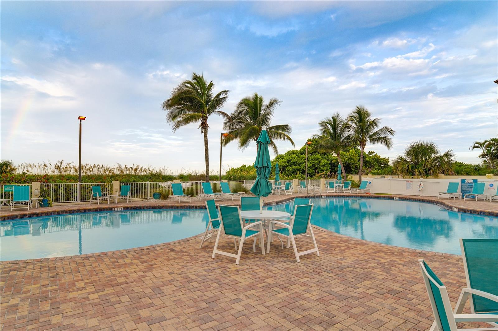 SUNSET VISTAS CONDO HOTEL ON THE GULF - Residential