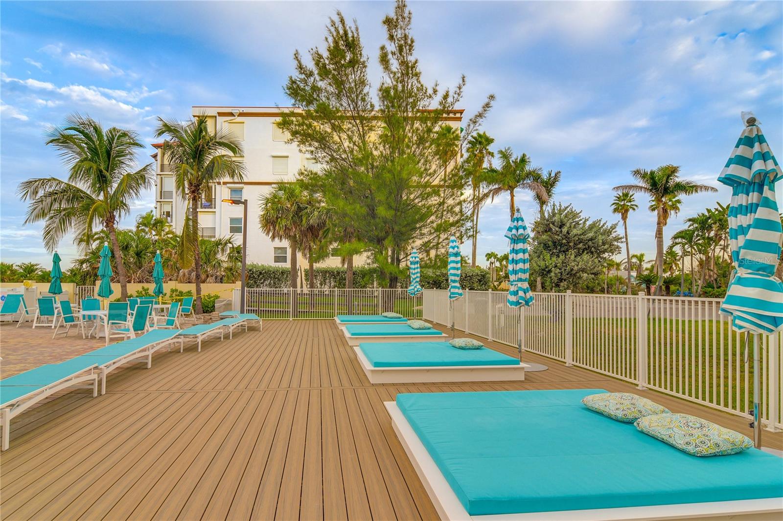 SUNSET VISTAS CONDO HOTEL ON THE GULF - Residential