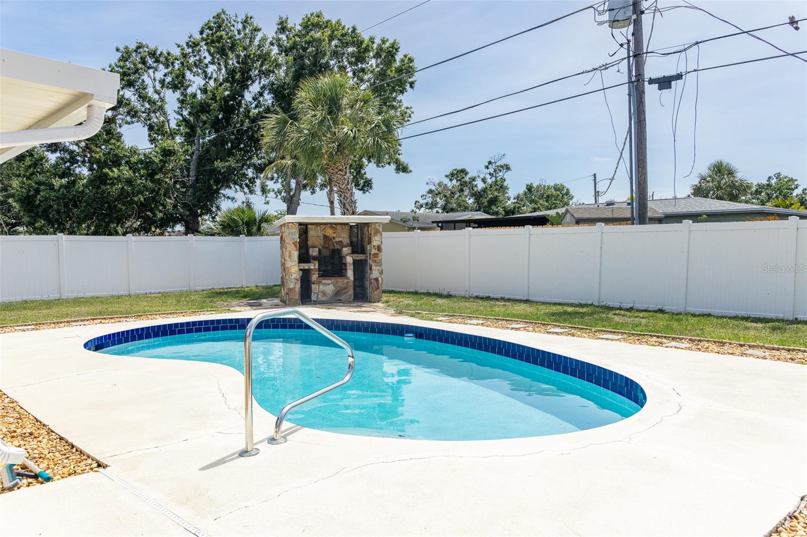 1059 VENETIAN PARKWAY