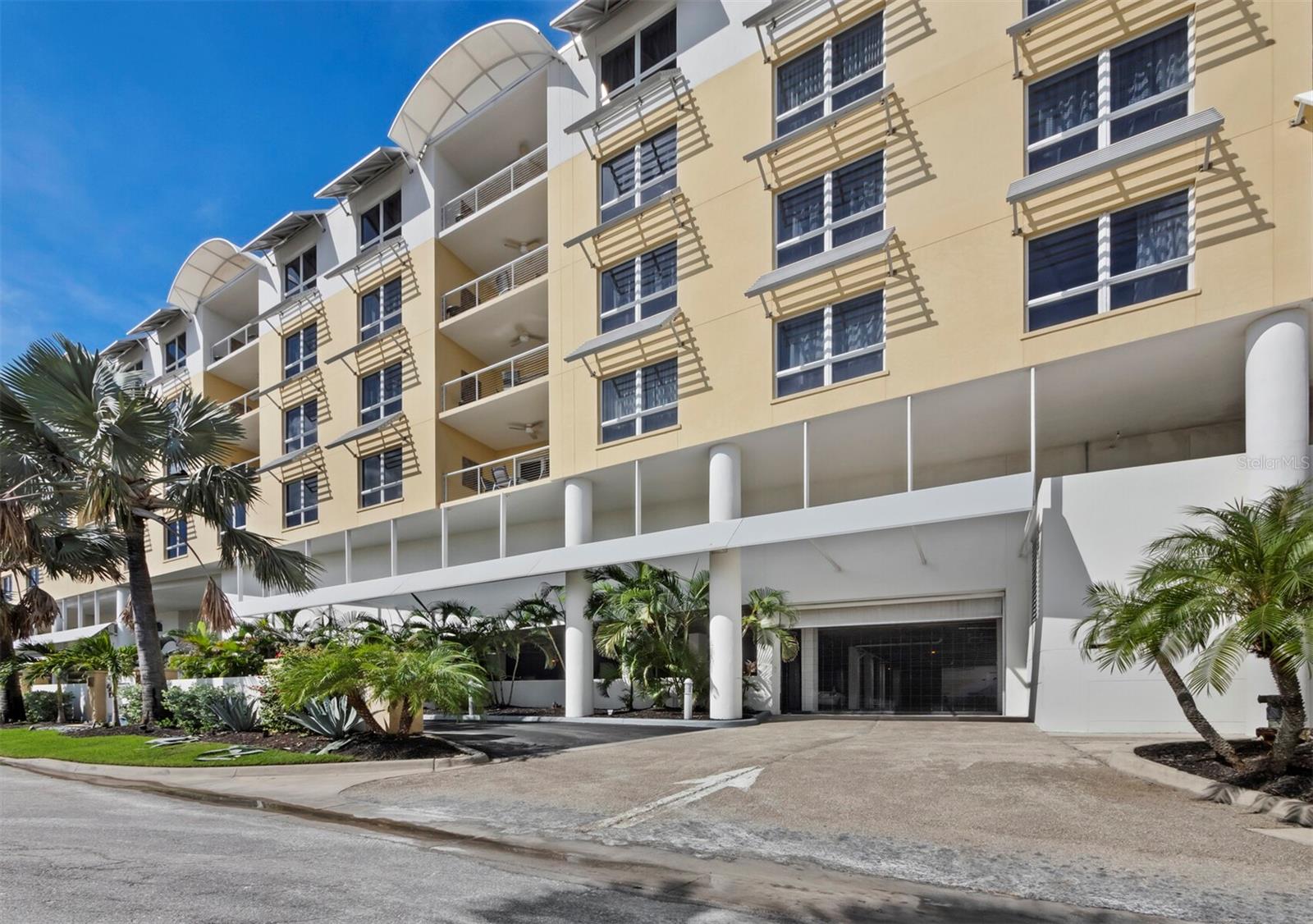 915 SEASIDE DRIVE 310