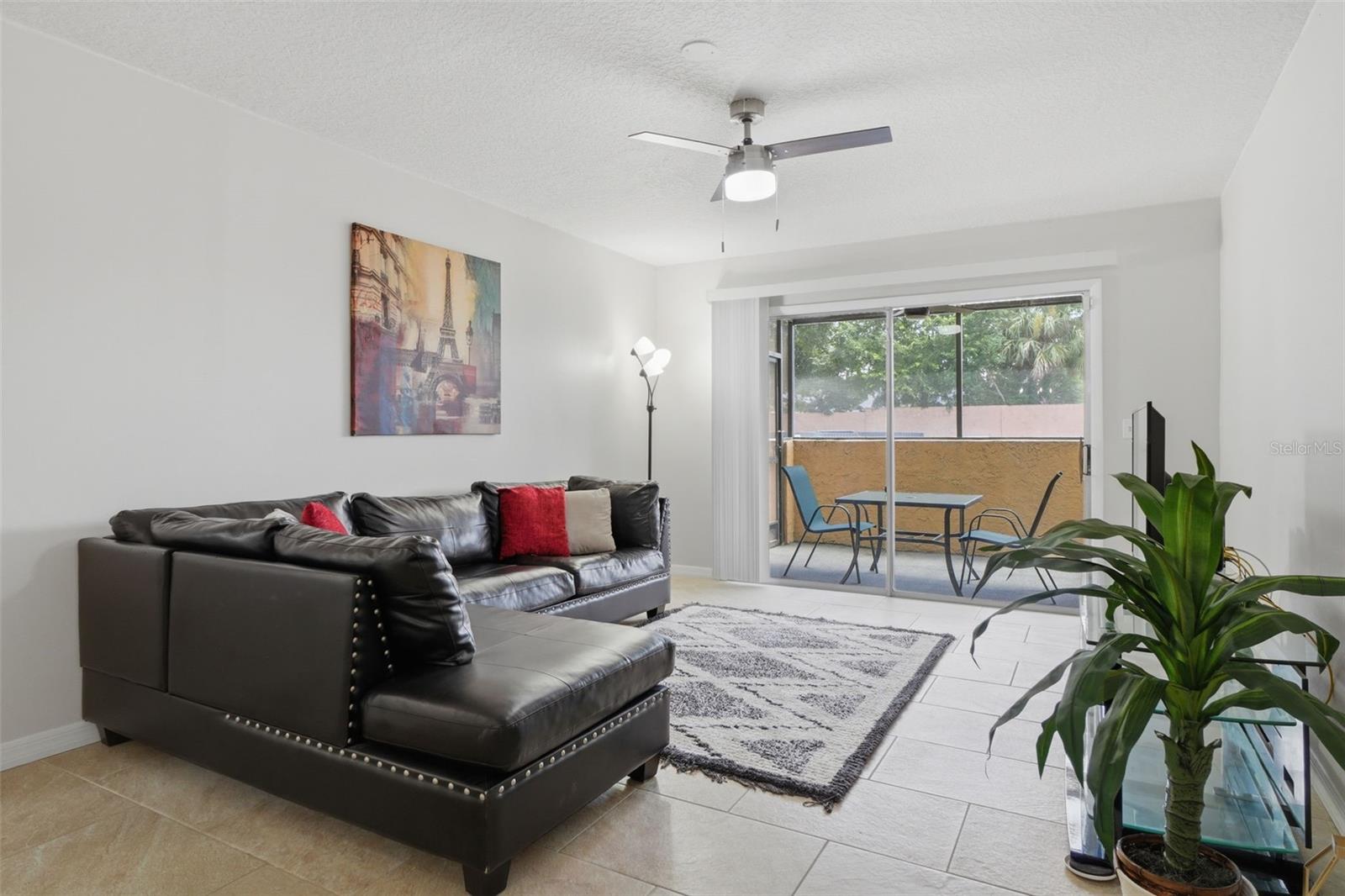 648 KENWICK CIRCLE 102