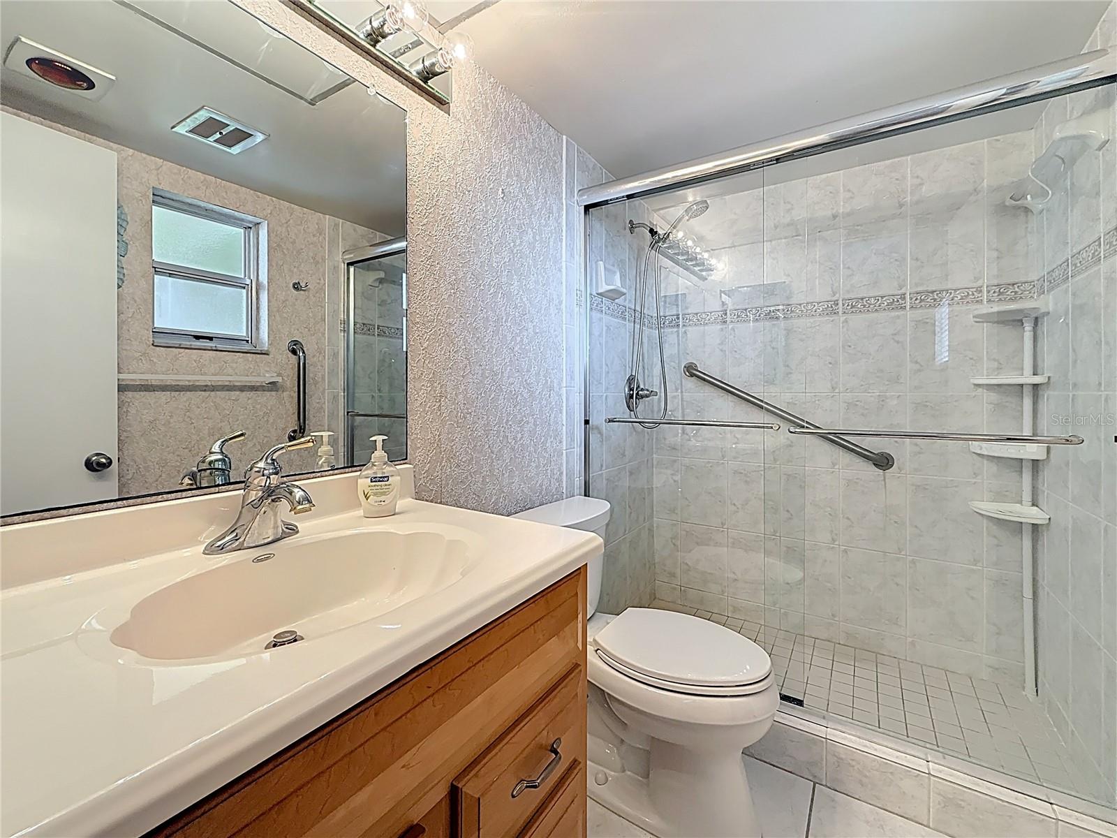 SEA TOWERS - Residential