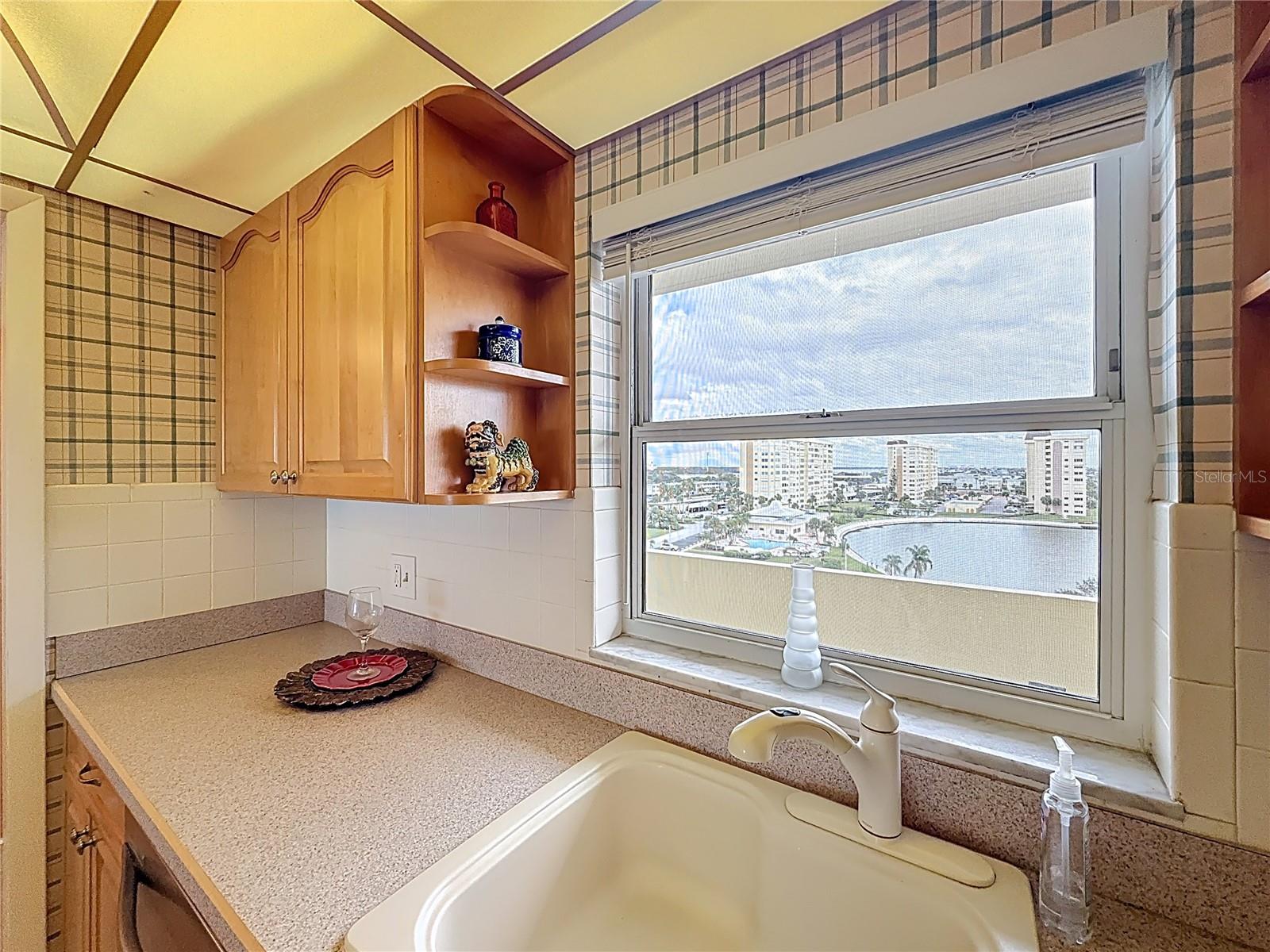 SEA TOWERS - Residential