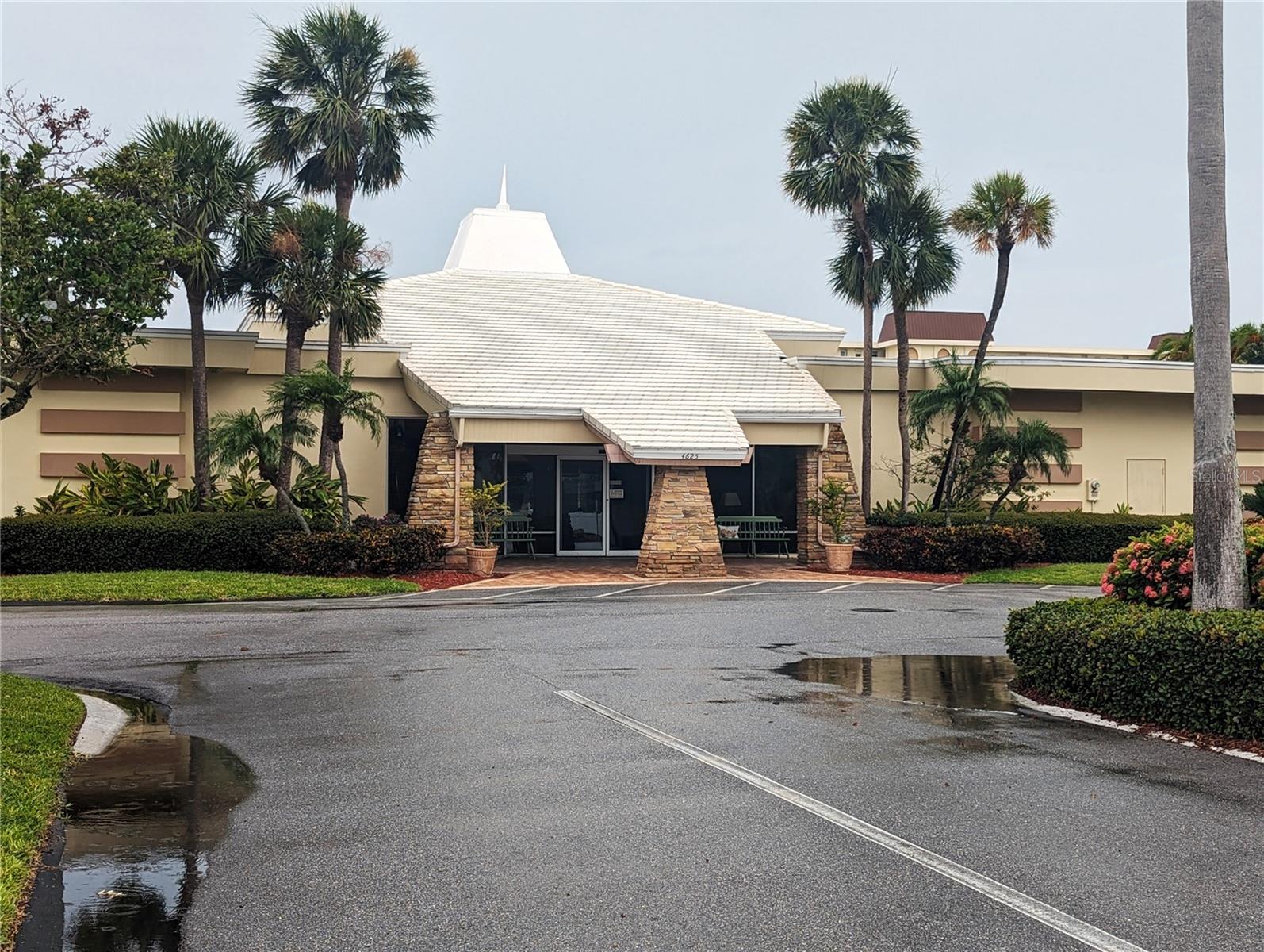 SEA TOWERS - Residential