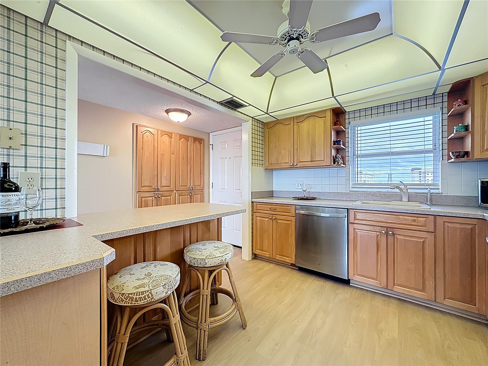 SEA TOWERS - Residential