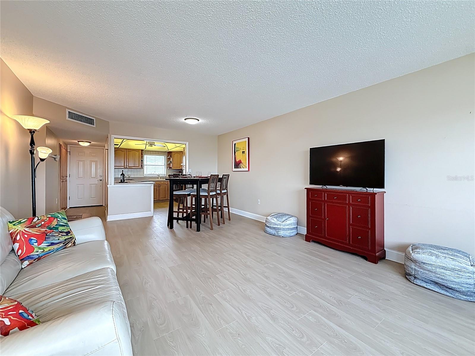 SEA TOWERS - Residential