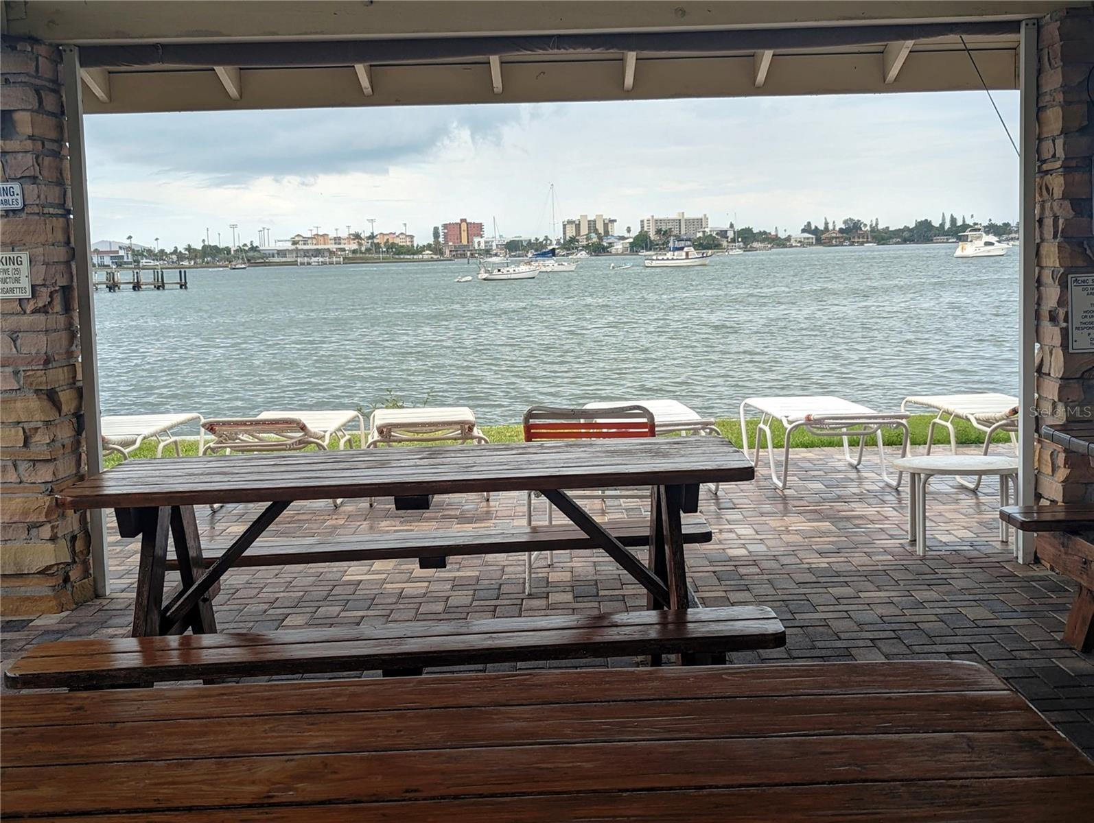 SEA TOWERS - Residential