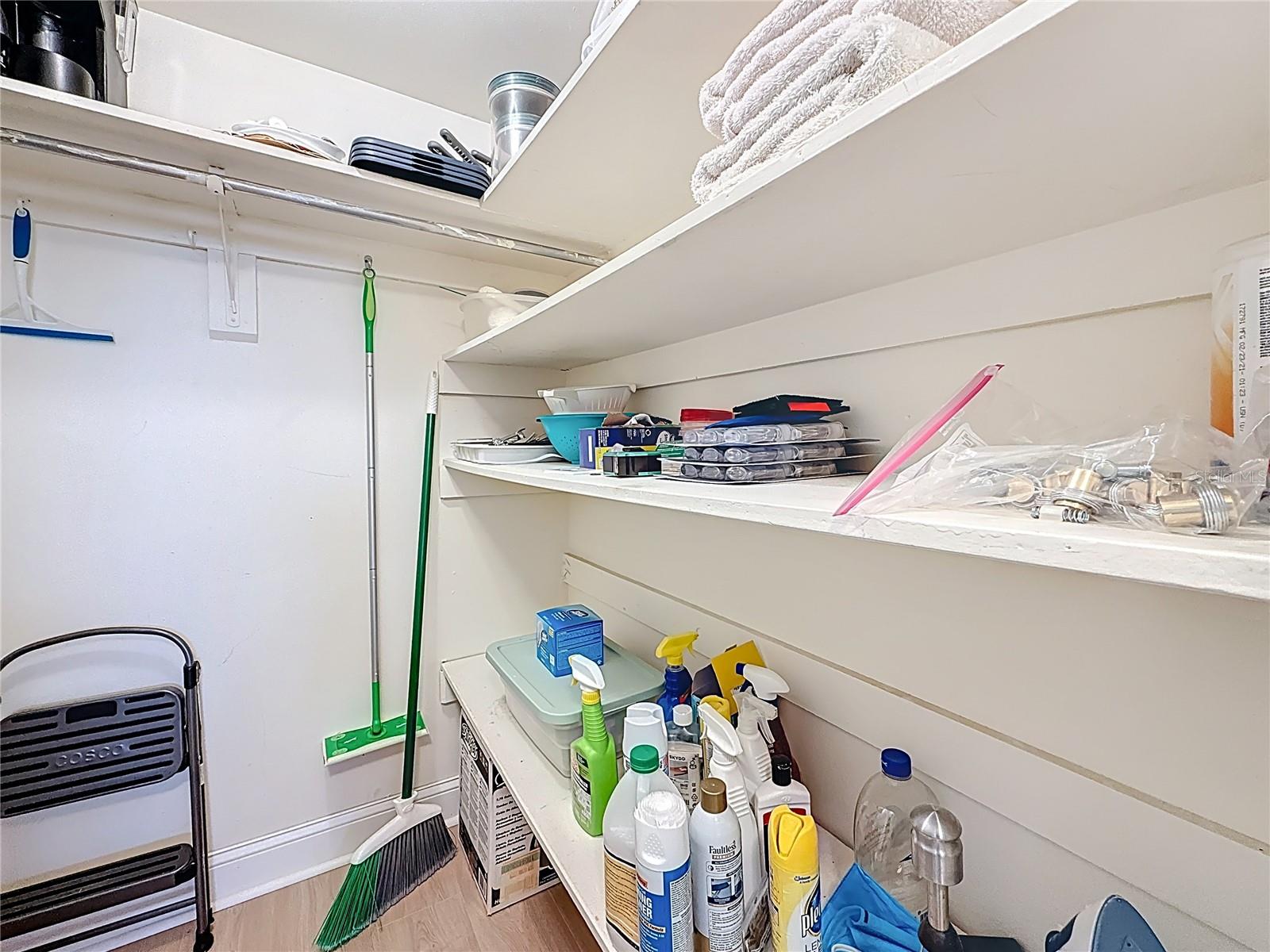 SEA TOWERS - Residential