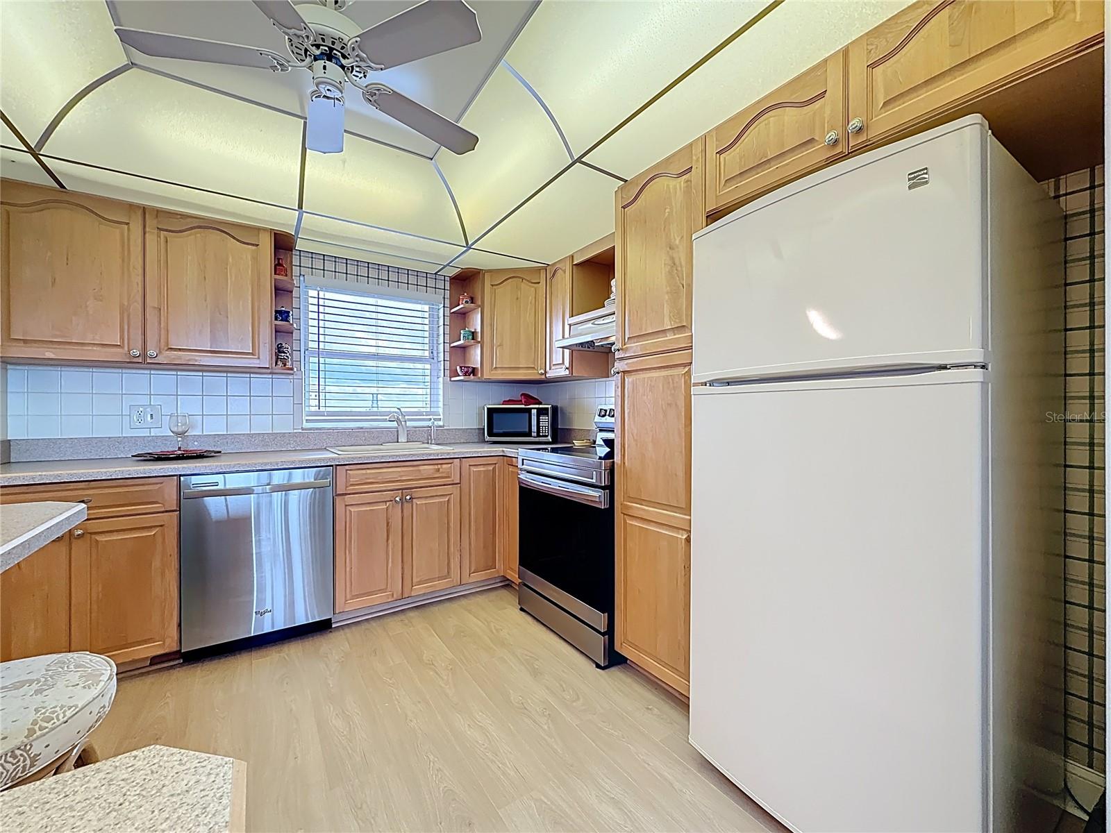 SEA TOWERS - Residential