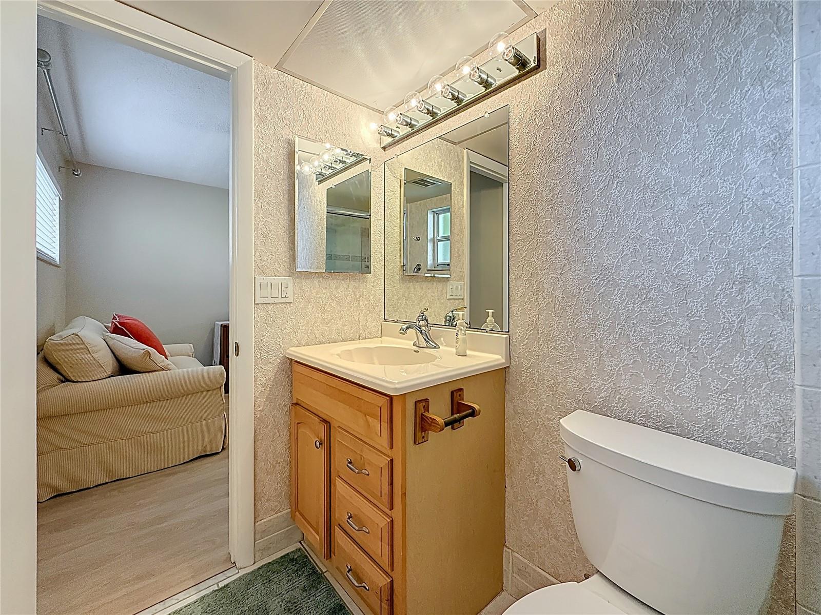 SEA TOWERS - Residential