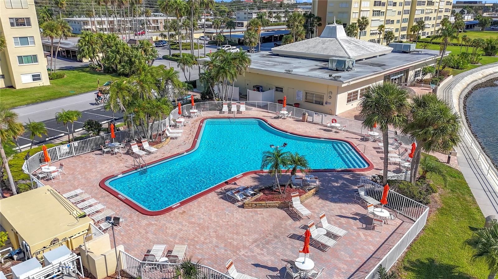 SEA TOWERS - Residential