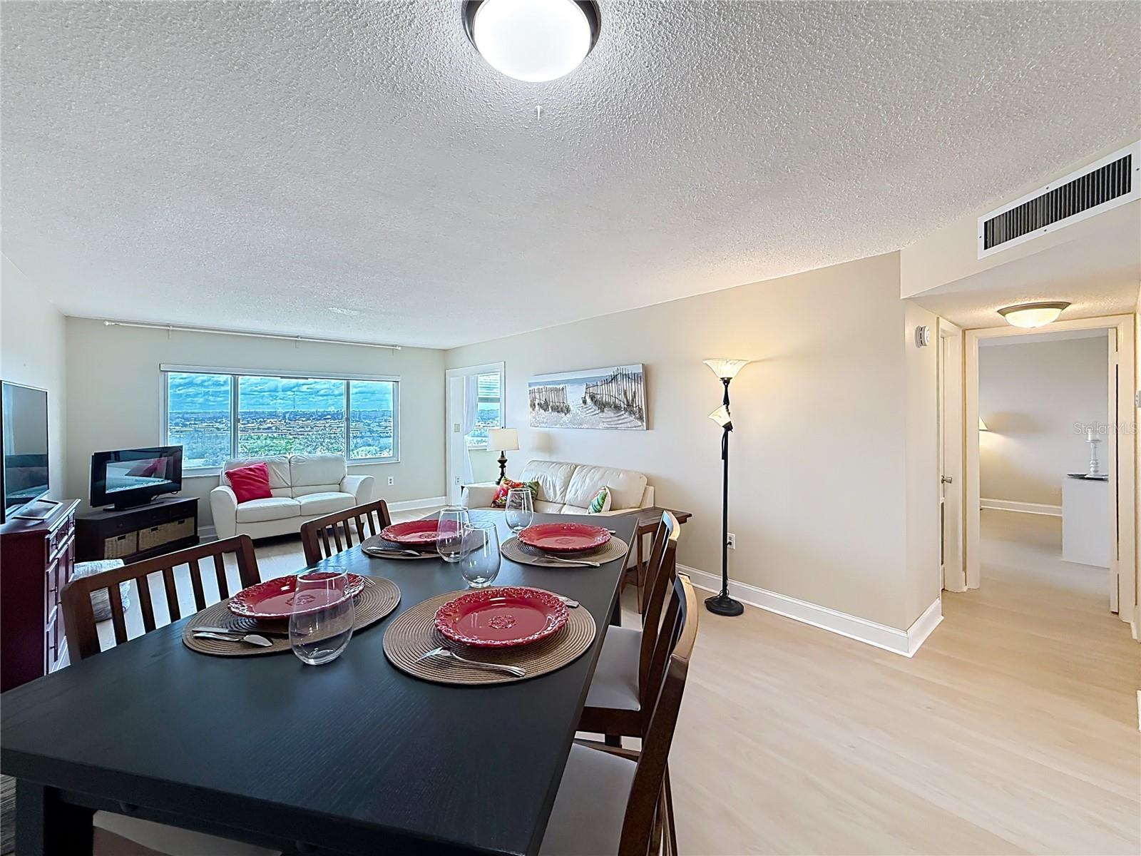 SEA TOWERS - Residential