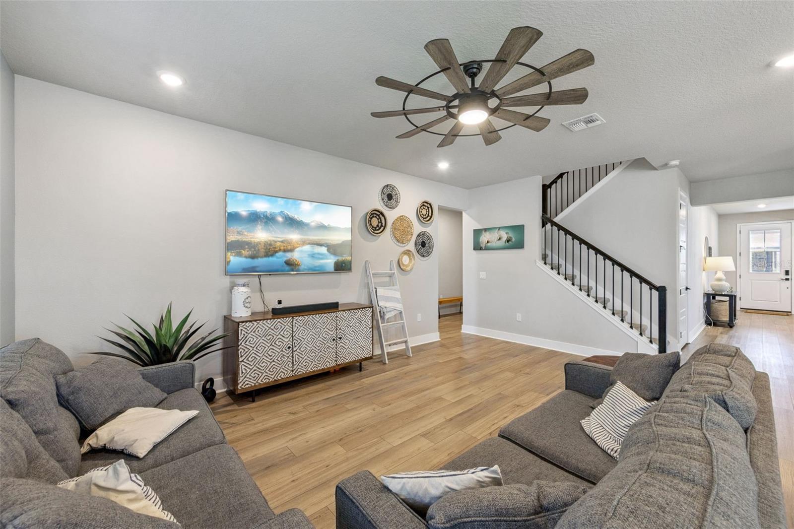 VILLAGES/MINNEOLA HILLS PH 1A - Residential