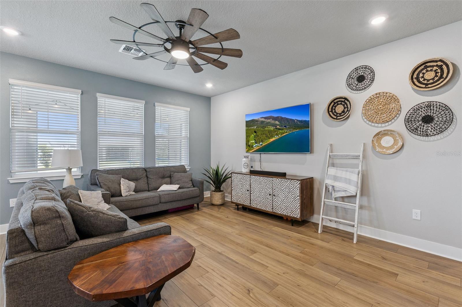 VILLAGES/MINNEOLA HILLS PH 1A - Residential