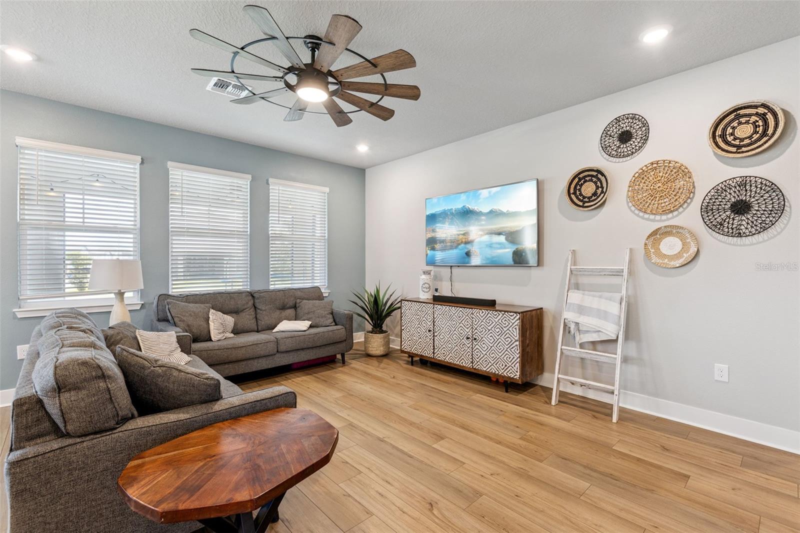 VILLAGES/MINNEOLA HILLS PH 1A - Residential