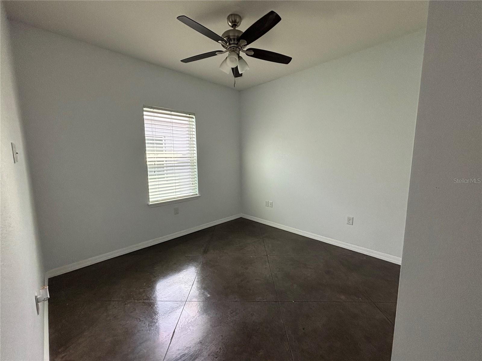 WHISPERING TRAILS PH 02 - Residential Lease