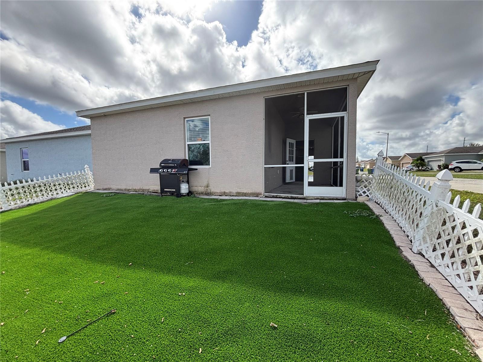 WHISPERING TRAILS PH 02 - Residential Lease