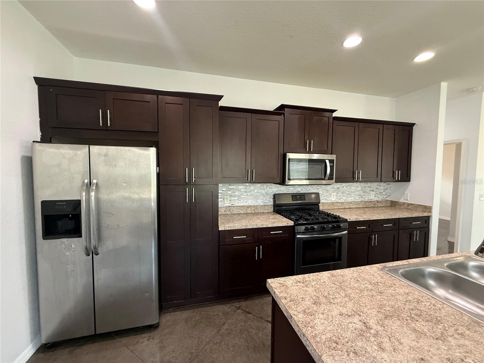 WHISPERING TRAILS PH 02 - Residential Lease