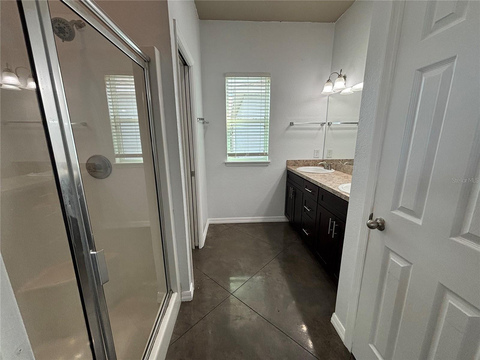 WHISPERING TRAILS PH 02 - Residential Lease