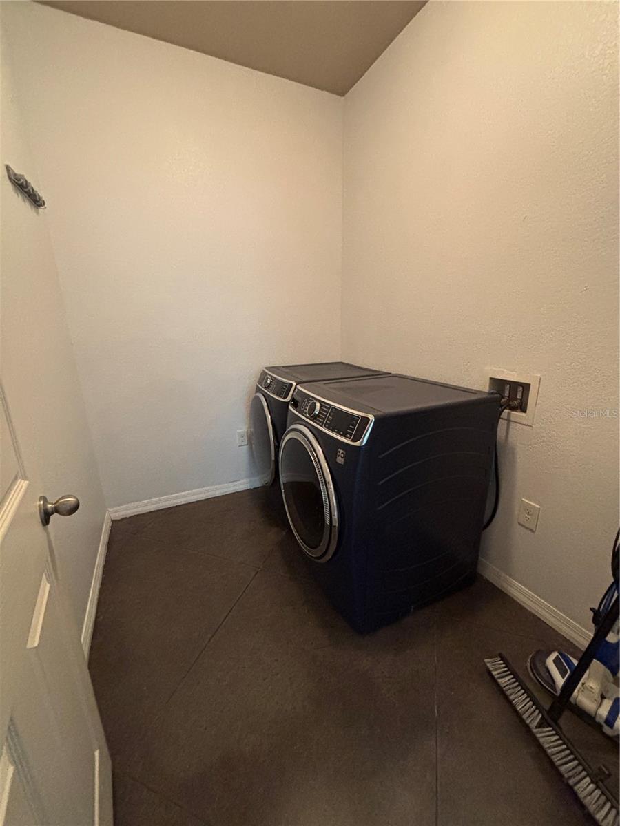 WHISPERING TRAILS PH 02 - Residential Lease