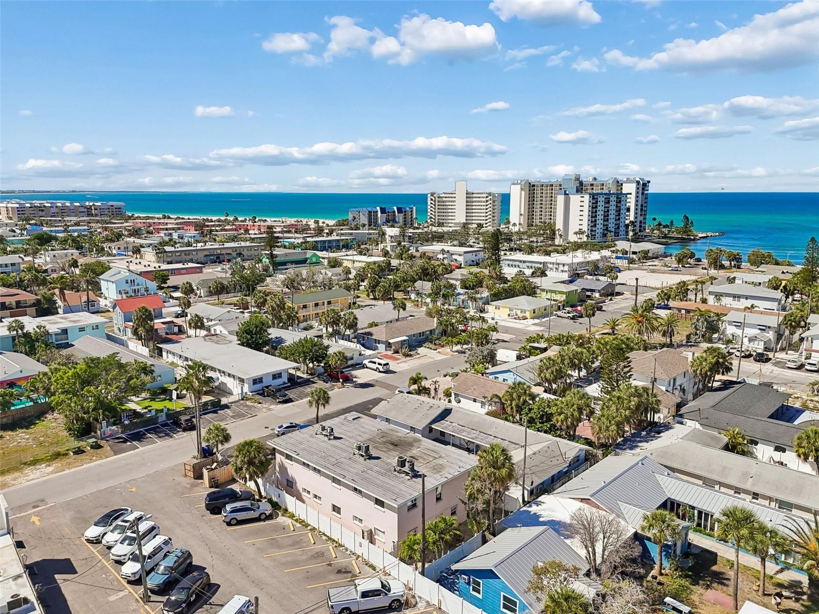 TROPICAL BREEZE CONDO - Residential