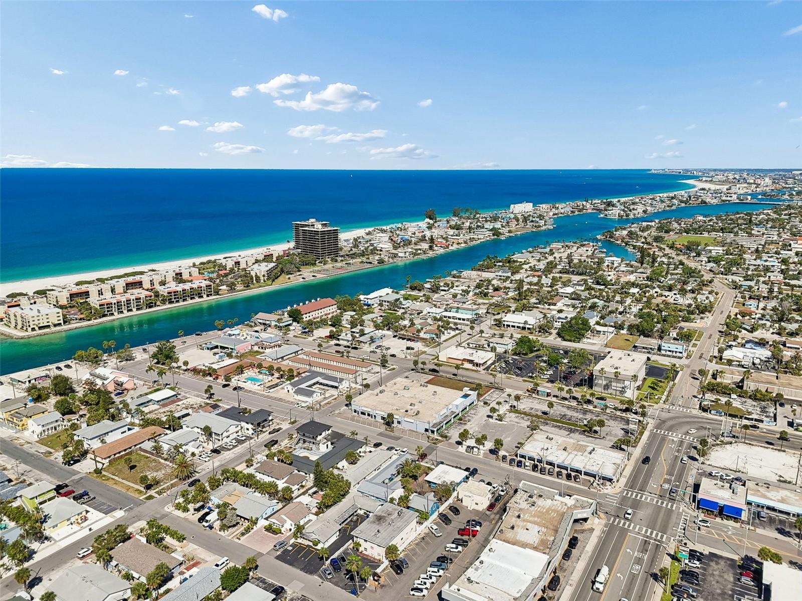 TROPICAL BREEZE CONDO - Residential