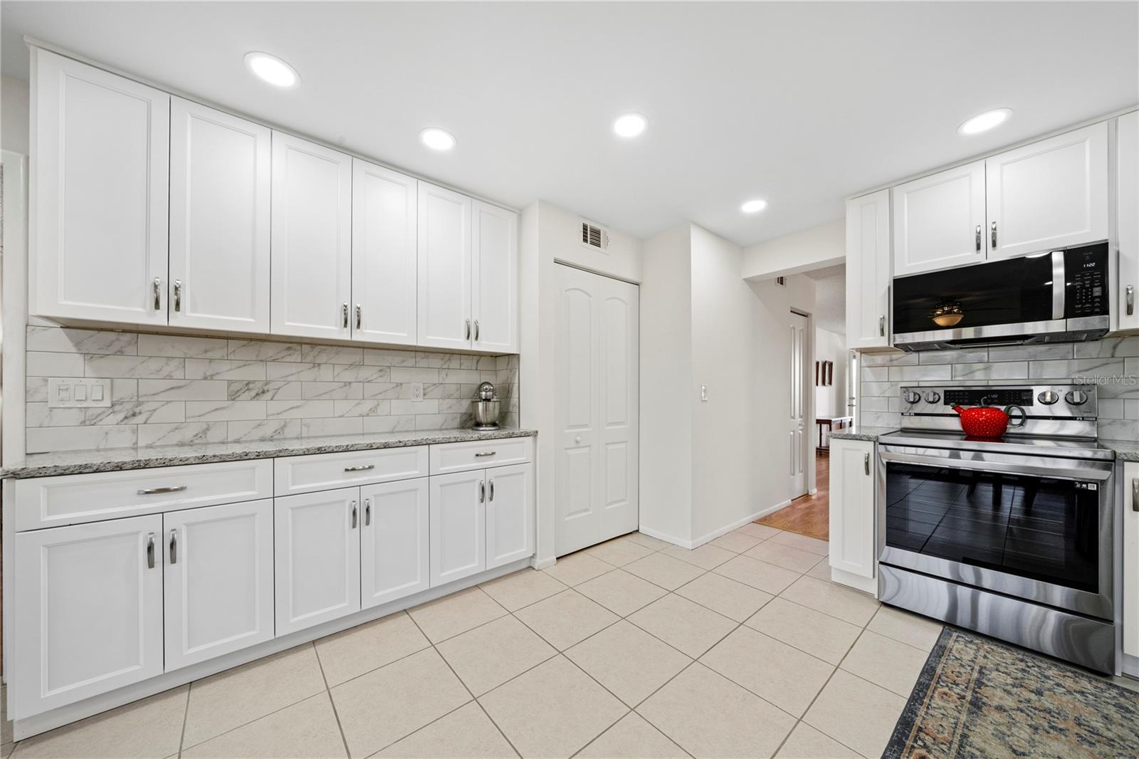 WINSTON PARK NORTHEAST - Residential