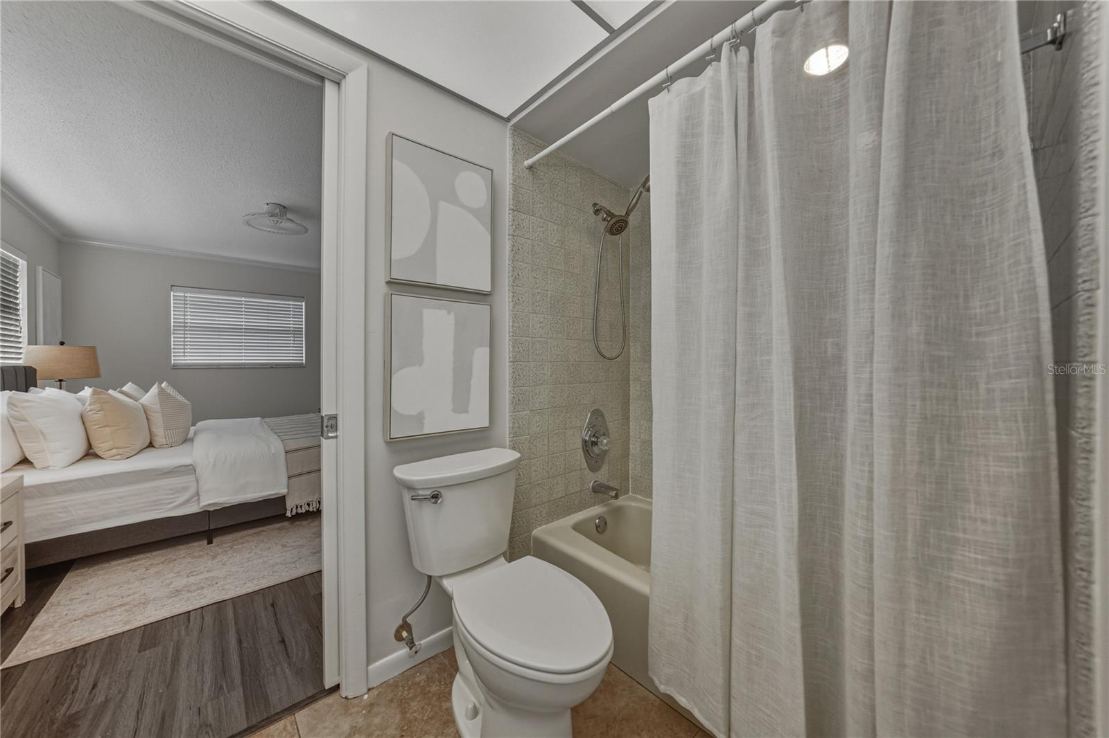 LONE PALM GOLF COURSE - Residential