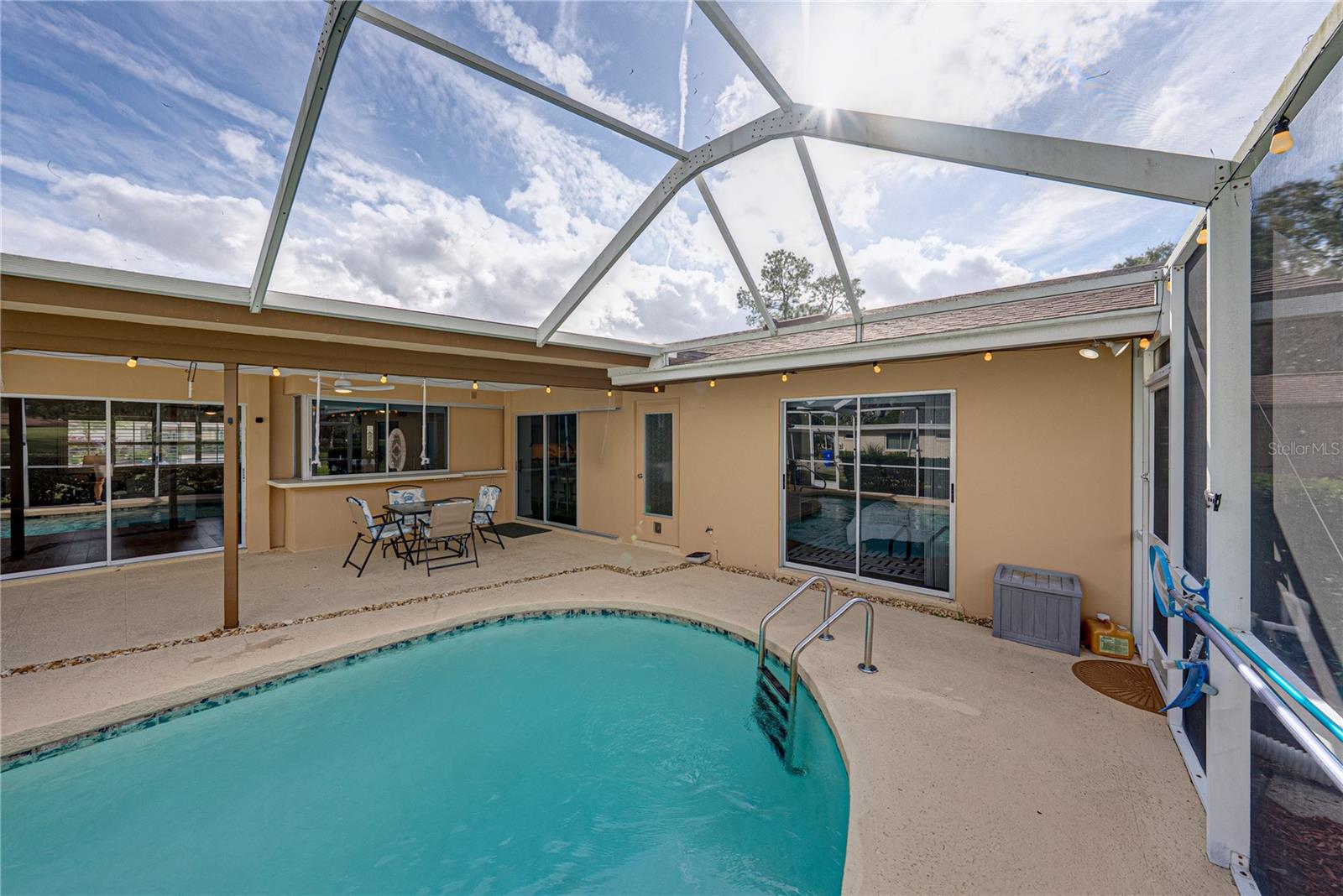 LONE PALM GOLF COURSE - Residential