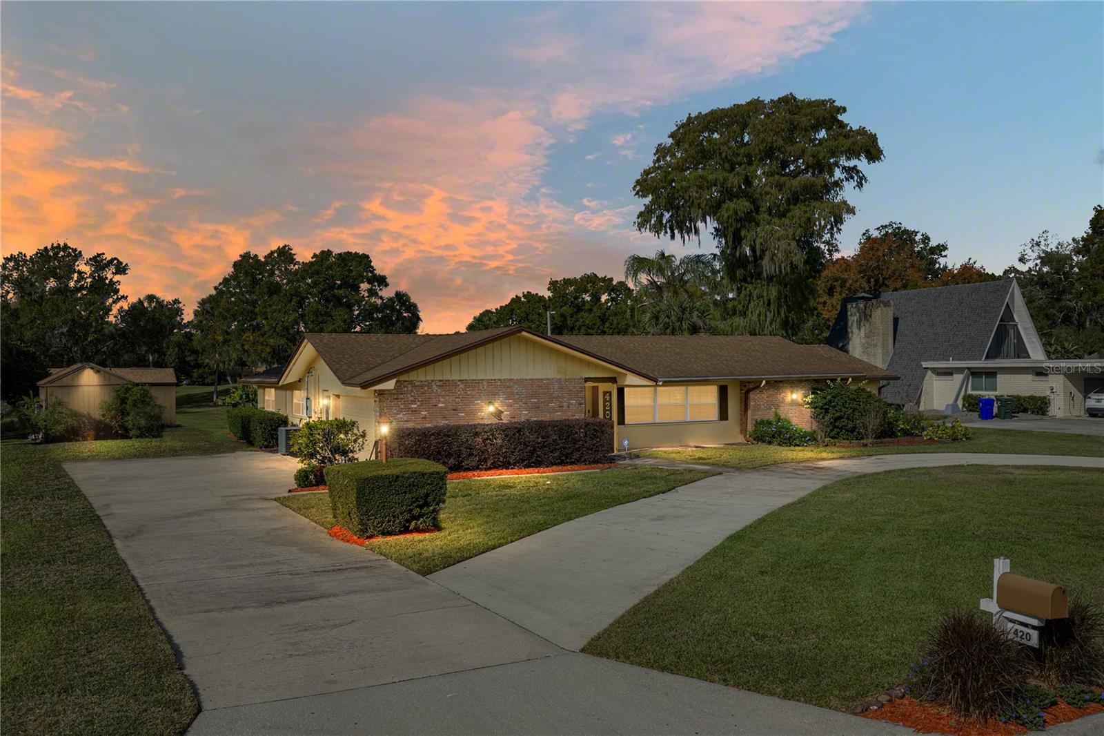 LONE PALM GOLF COURSE - Residential