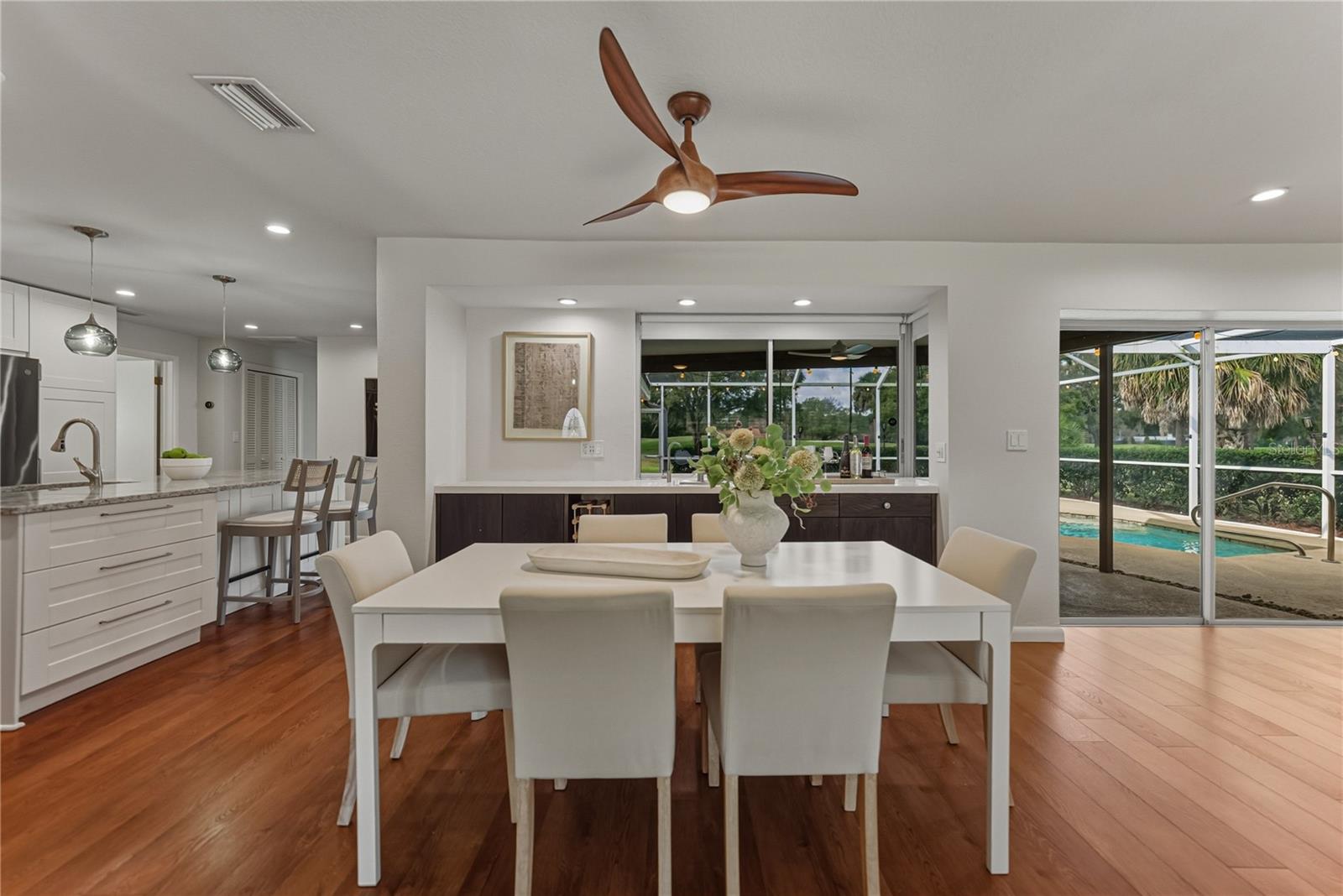 LONE PALM GOLF COURSE - Residential