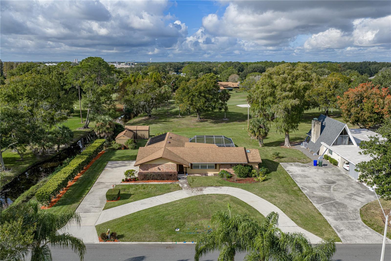 LONE PALM GOLF COURSE - Residential