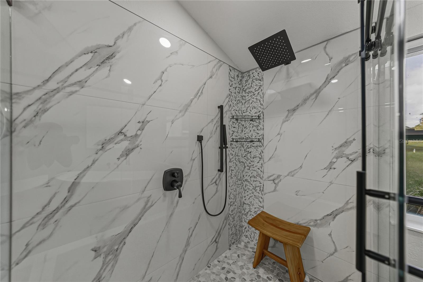 LONE PALM GOLF COURSE - Residential