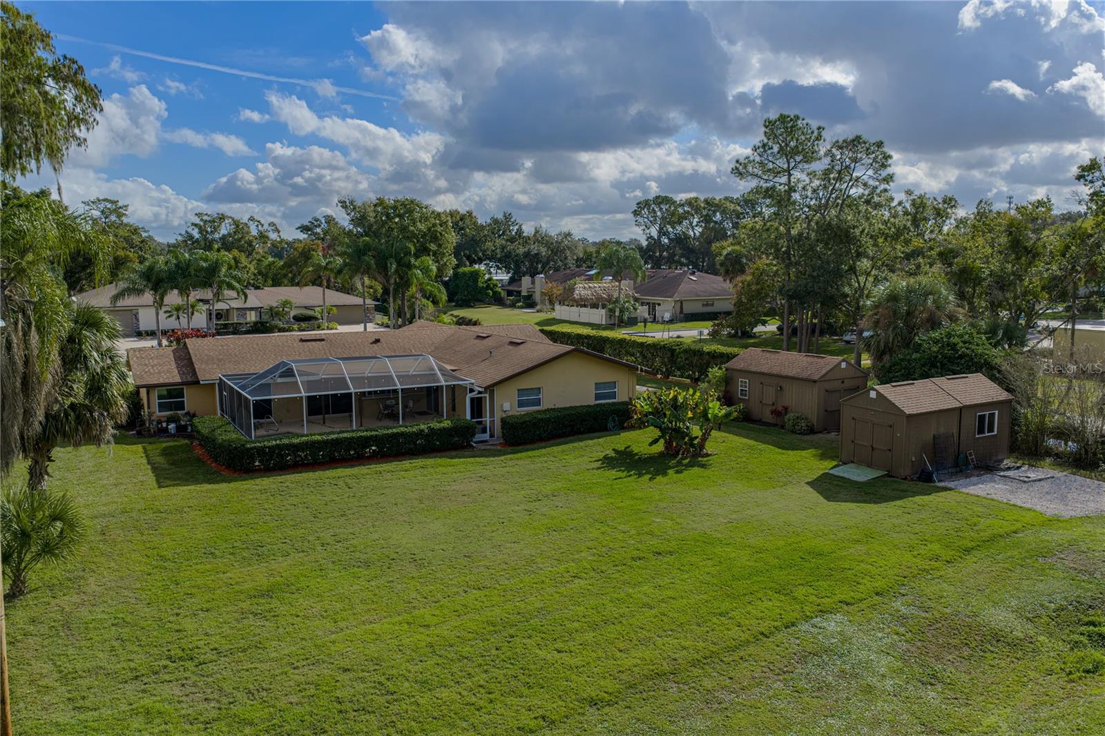 LONE PALM GOLF COURSE - Residential