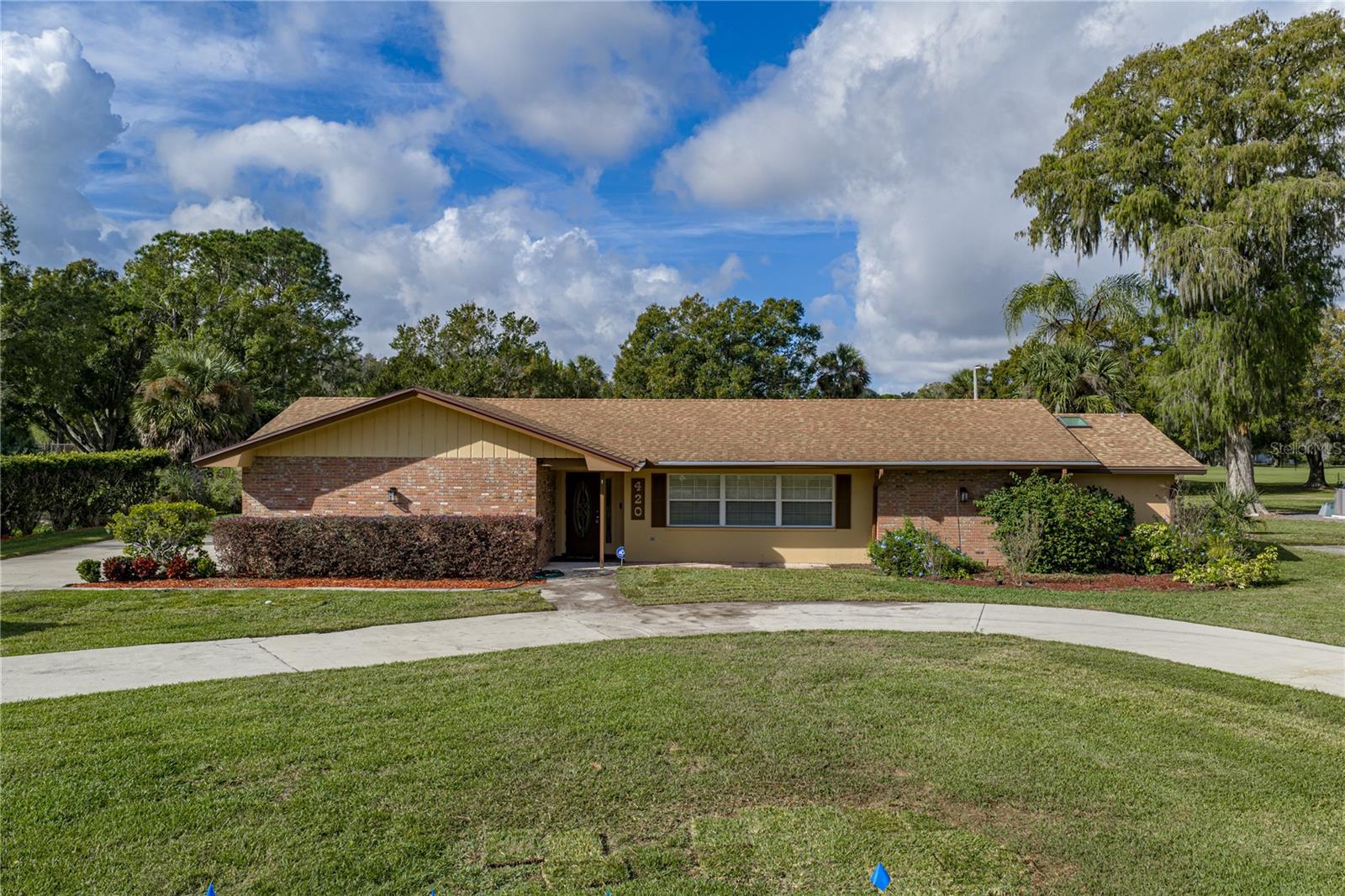 LONE PALM GOLF COURSE - Residential