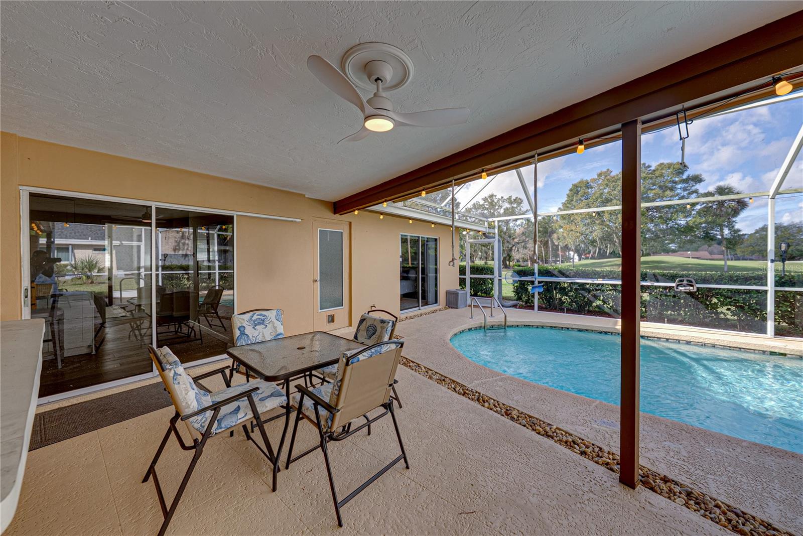 LONE PALM GOLF COURSE - Residential