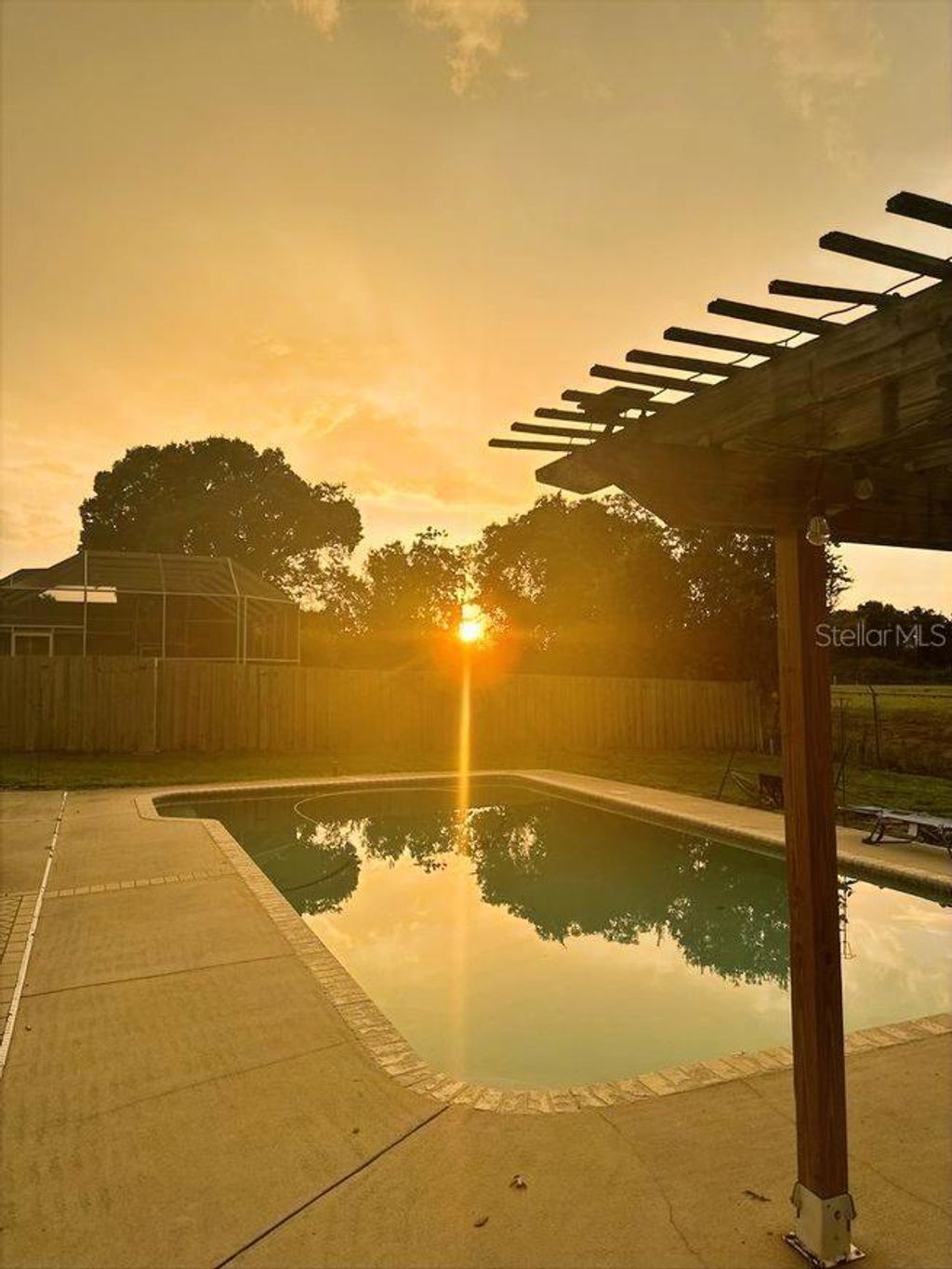 Photo of 240 Santa Rosa Drive, Winter Haven, FL 33884 (MLS # L4958092)