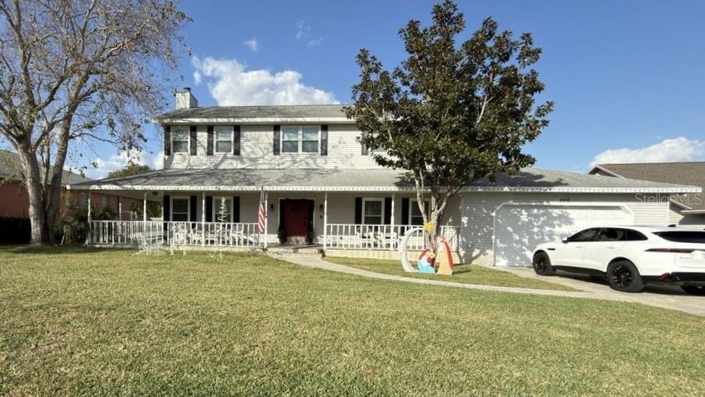 Photo of 240 Santa Rosa Drive, Winter Haven, FL 33884 (MLS # L4958092)