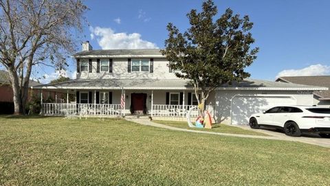 Photo of 240 Santa Rosa Drive, Winter Haven, FL 33884 (MLS # L4958092)