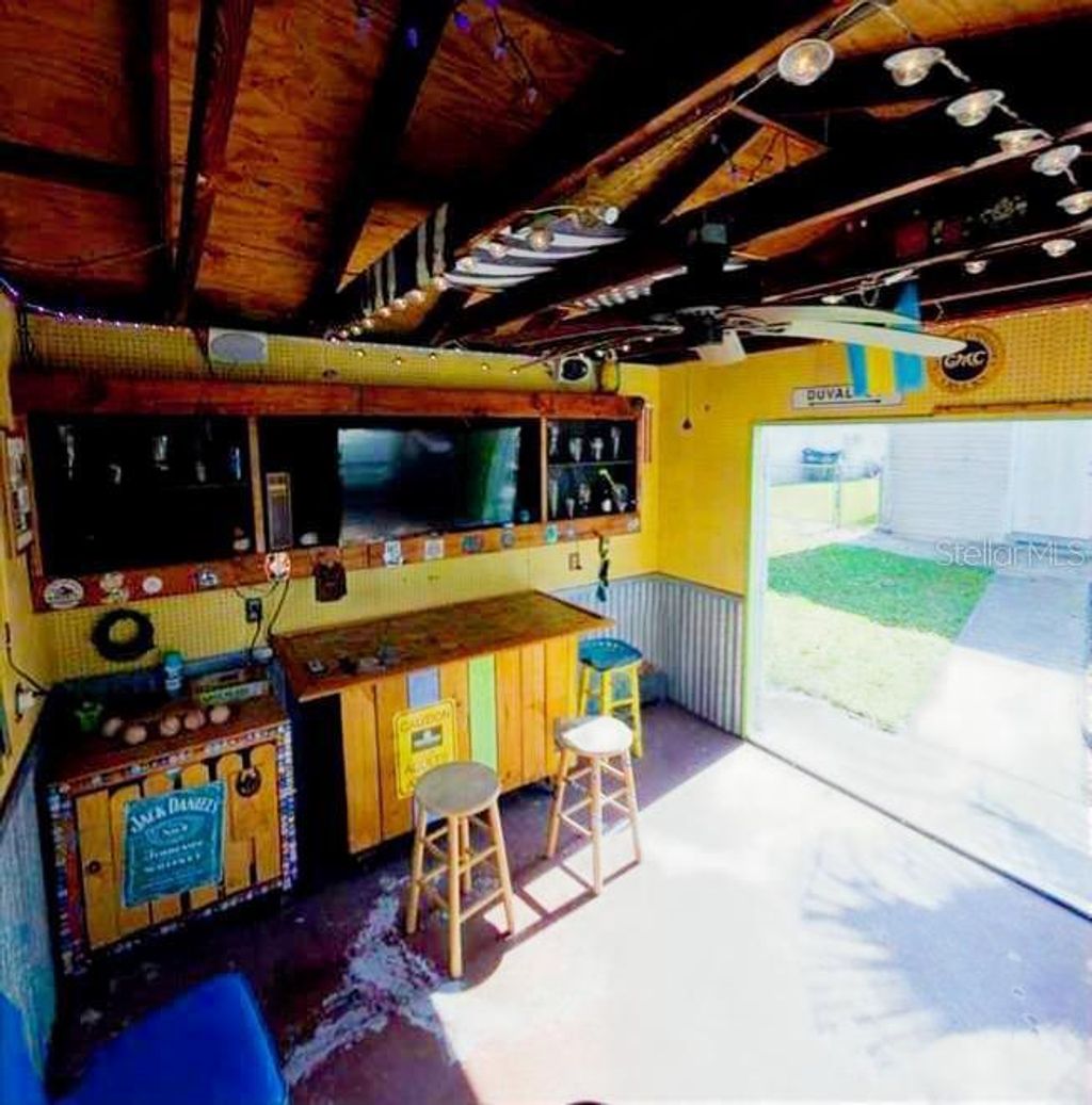 Photo of 240 Santa Rosa Drive, Winter Haven, FL 33884 (MLS # L4958092)