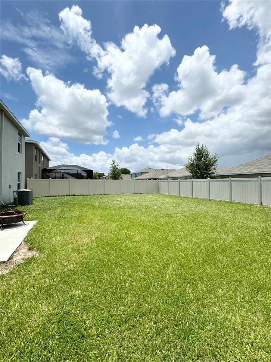 TRIUMPH SOUTH PH 1 - Residential