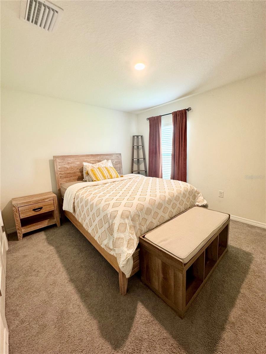 TRIUMPH SOUTH PH 1 - Residential