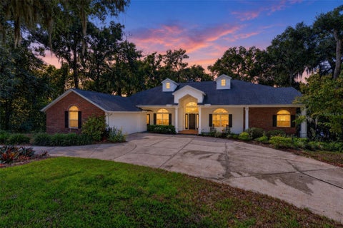 Photo of 2103 E Crooked Lake Drive, Eustis, FL 32726 (MLS # G5119449)