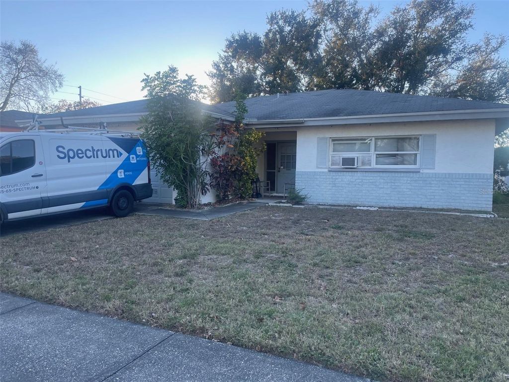 Photo of 11818 69th Way, Largo, FL 33773 (MLS # TB8456633)