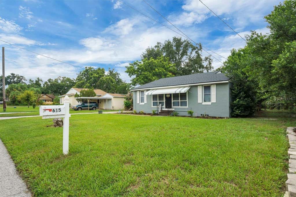 Photo of 615 Avenue A NE, Winter Haven, FL 33881 (MLS # L4963989)