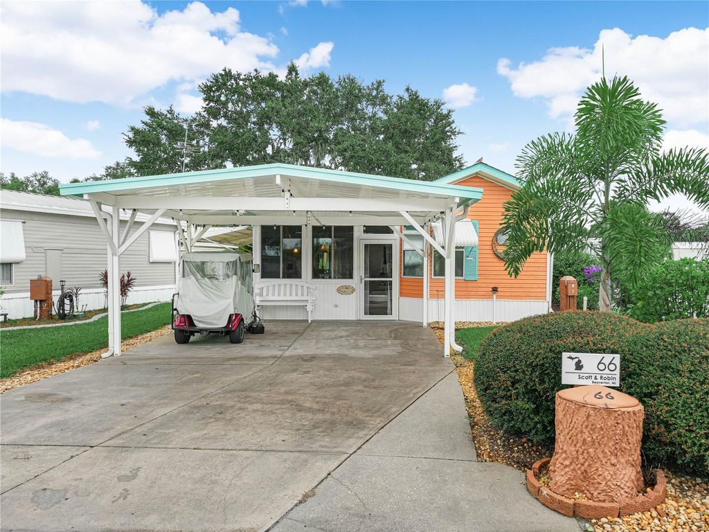 Photo of 66 Saddlebag Trail, Lake Wales, FL 33898 (MLS # K4903097)